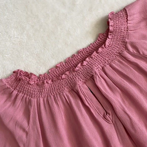 Colleen Lopez | A Bit of Romance Off-the-Shoulder Lace Crochet Tunic Top (PS) - Picture 6 of 16